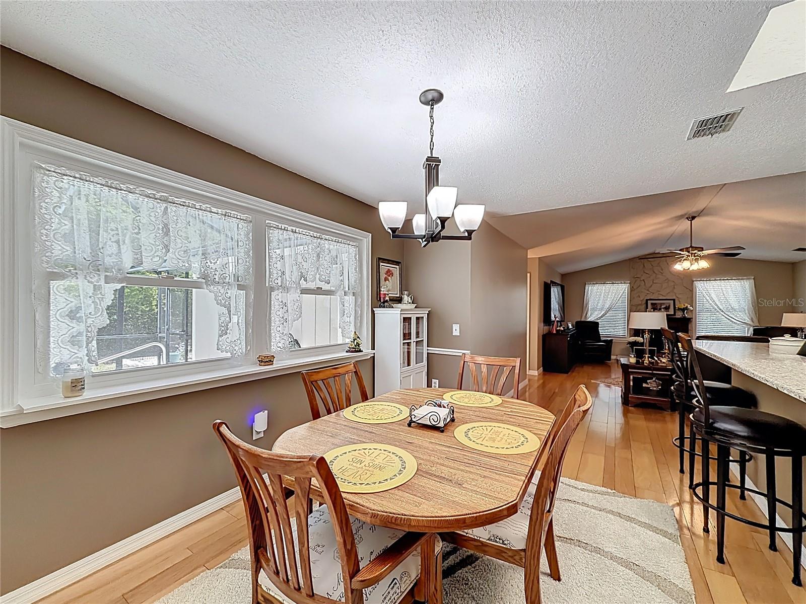 Image 25 of 61 For 39 Pine Street