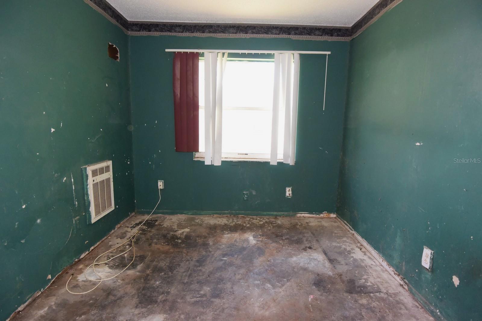 Image 15 of 16 For 11 Kings Circle