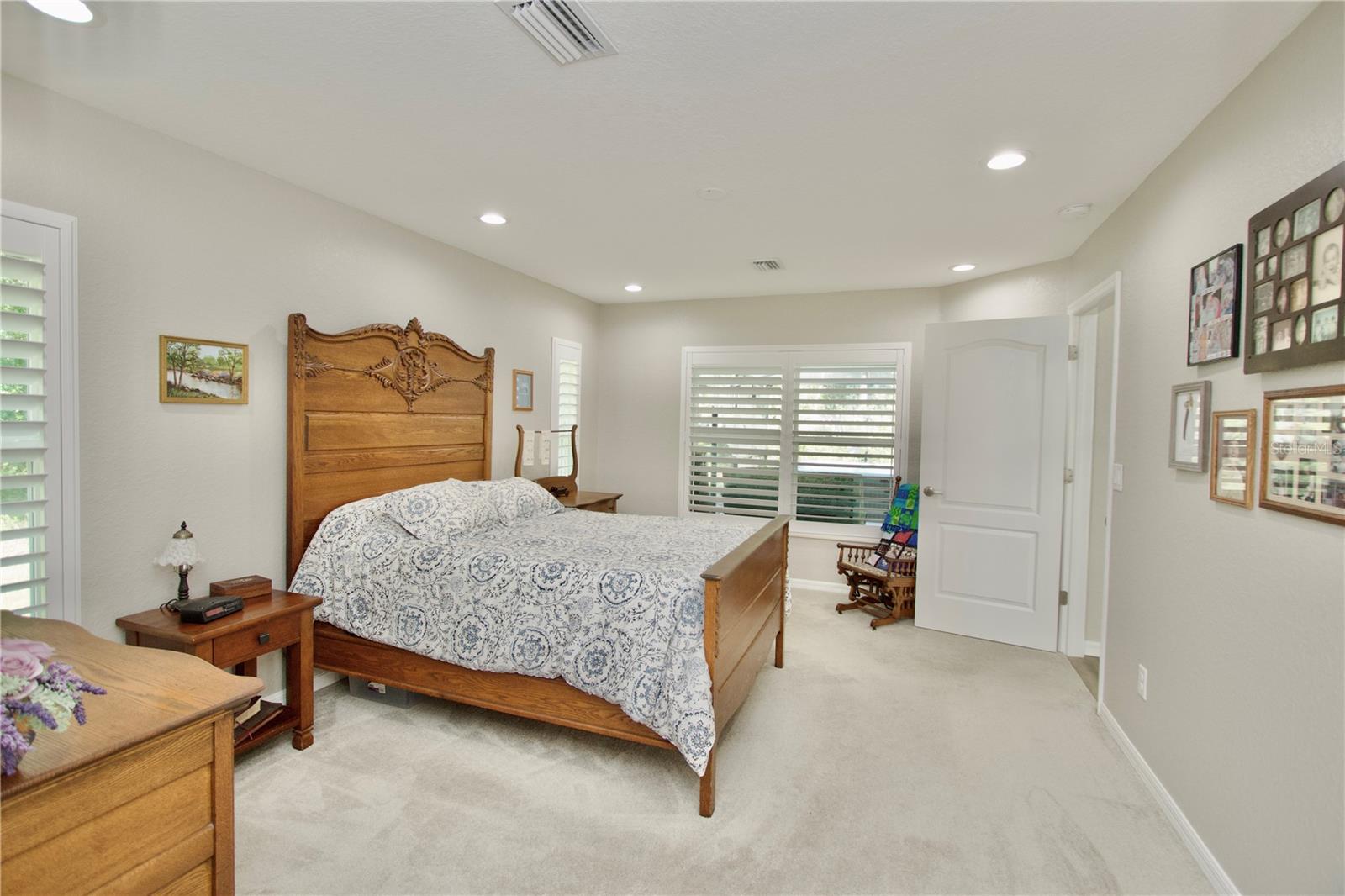 Image 20 of 40 For 270 Jackson Avenue