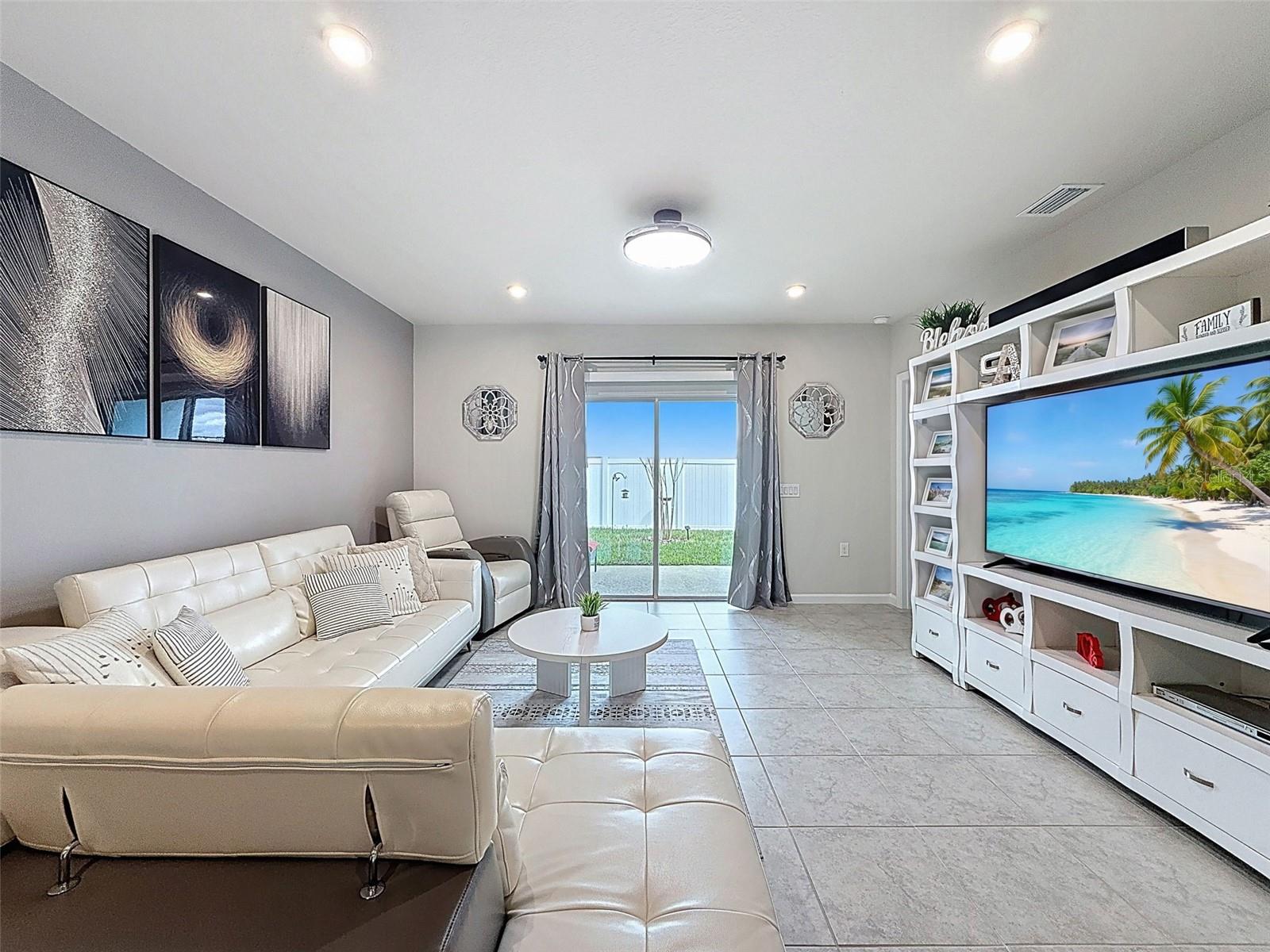 Image 21 of 53 For 322 Voltaire Drive