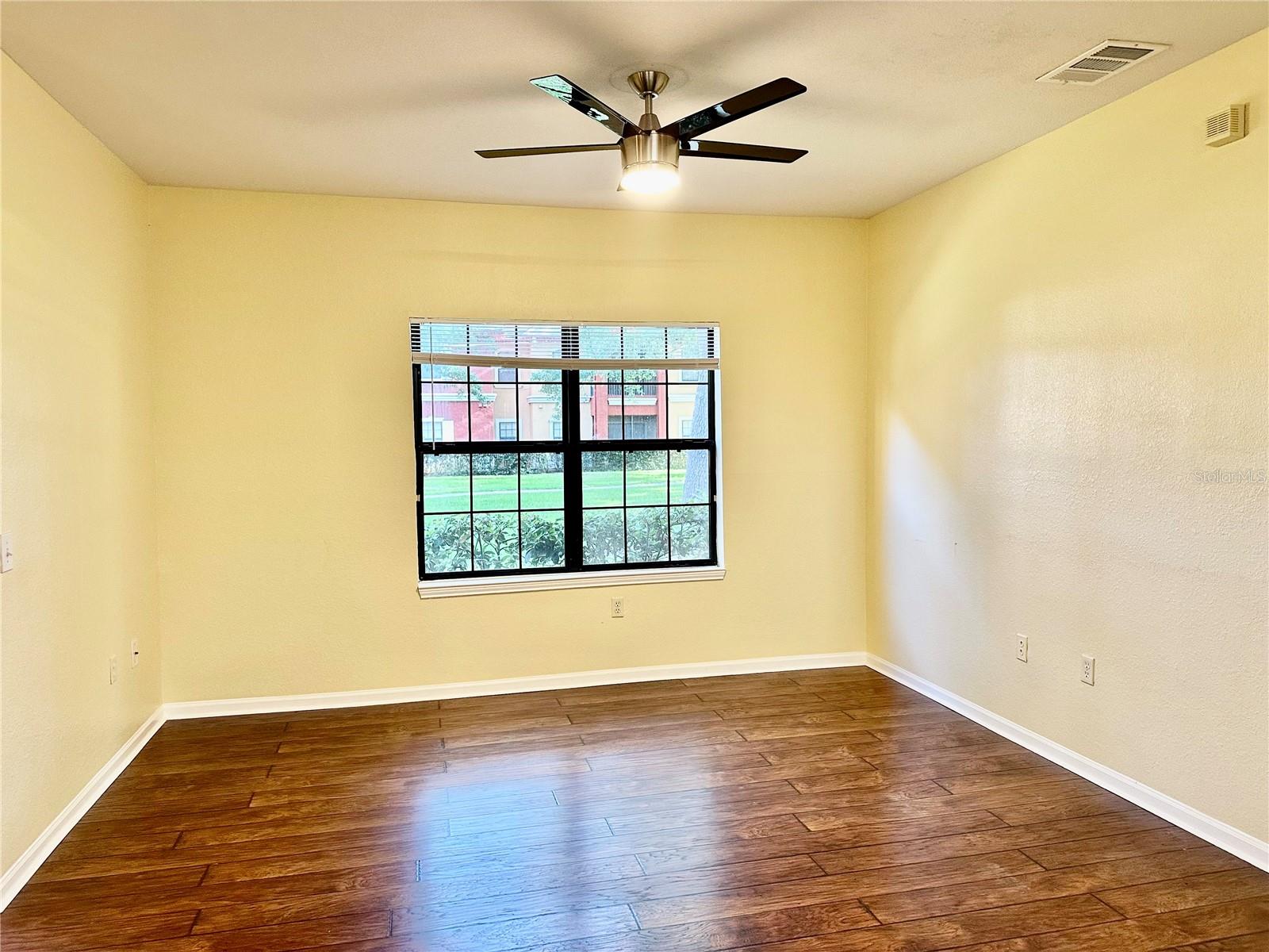 Image 5 of 72 For 2199 Chianti Place 9-0917