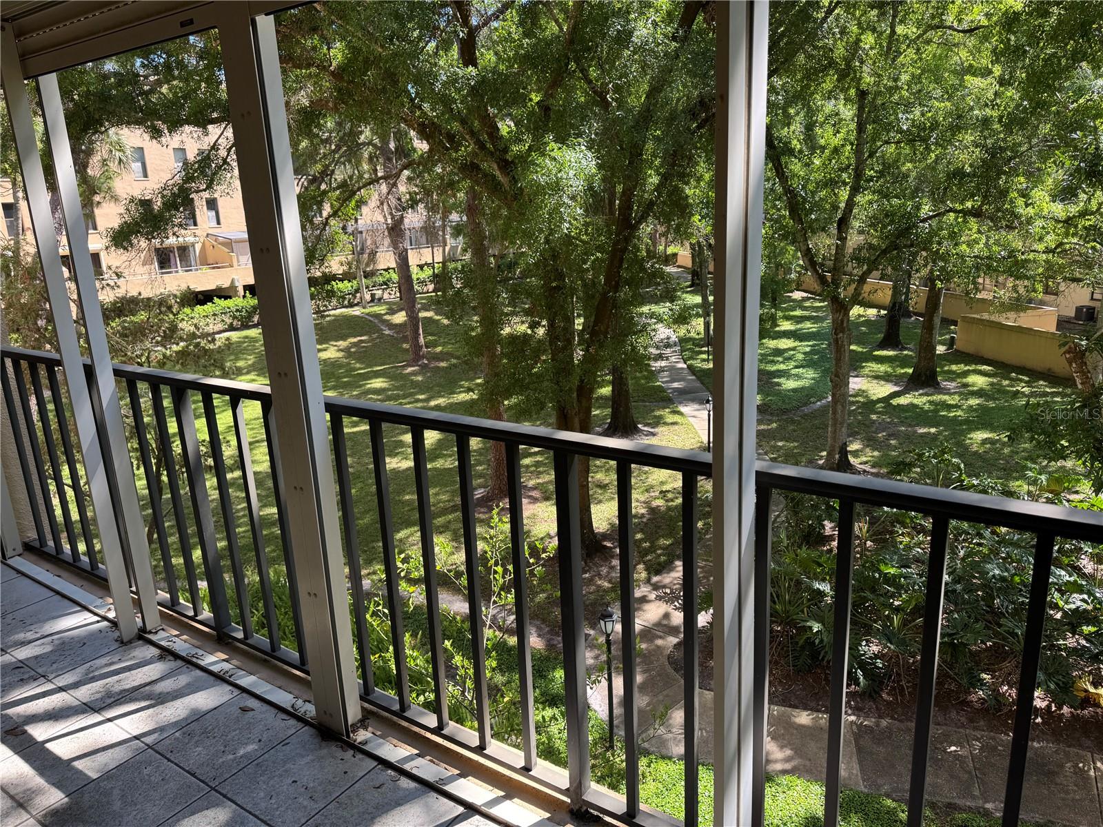 Image 13 of 30 For 3076 Eastland Boulevard 203