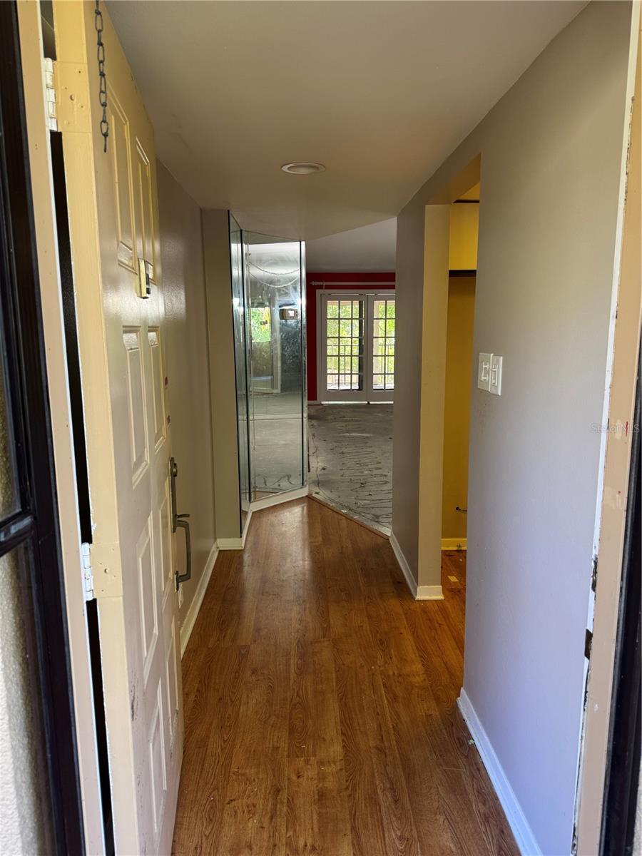 Image 18 of 30 For 3076 Eastland Boulevard 203