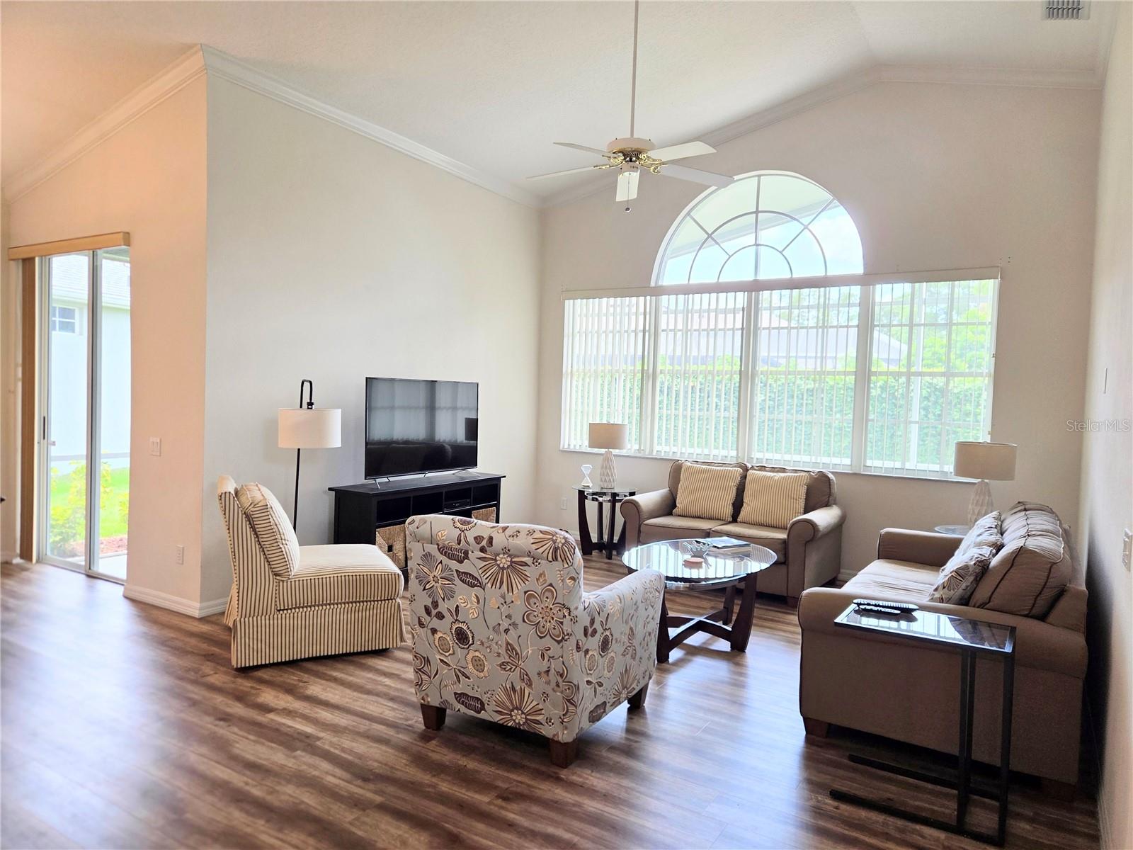 Image 4 of 37 For 9222 Bonnington Drive