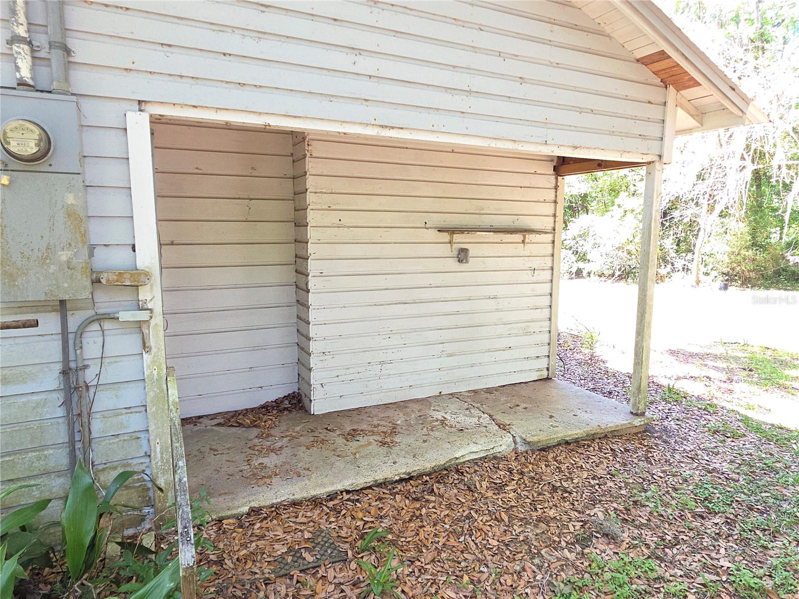 Image 23 of 29 For 13499 Old Crystal River Road