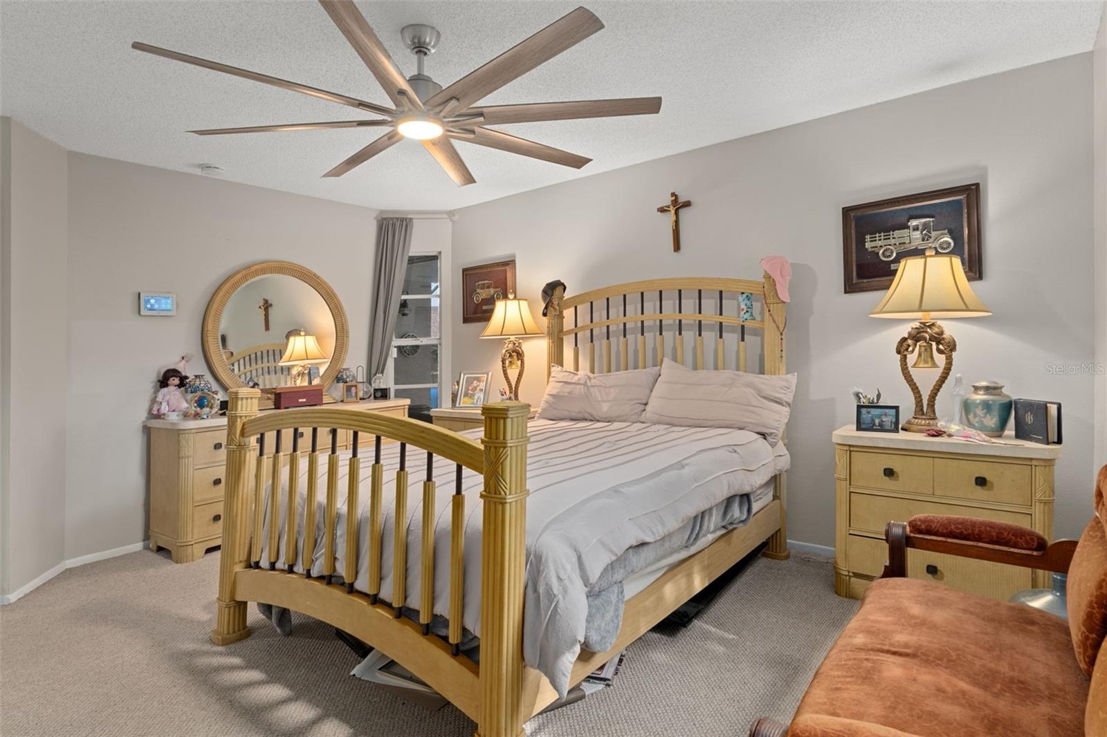 Listing photo id 14 for 4355 Goldcoast Avenue