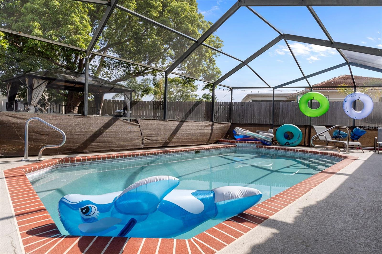 Listing photo id 25 for 4355 Goldcoast Avenue