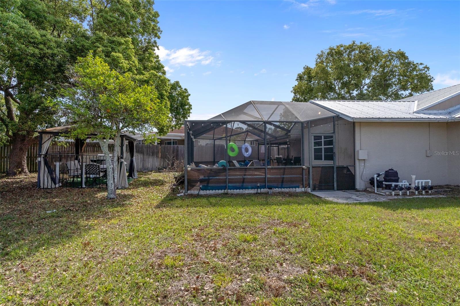 Listing photo id 27 for 4355 Goldcoast Avenue