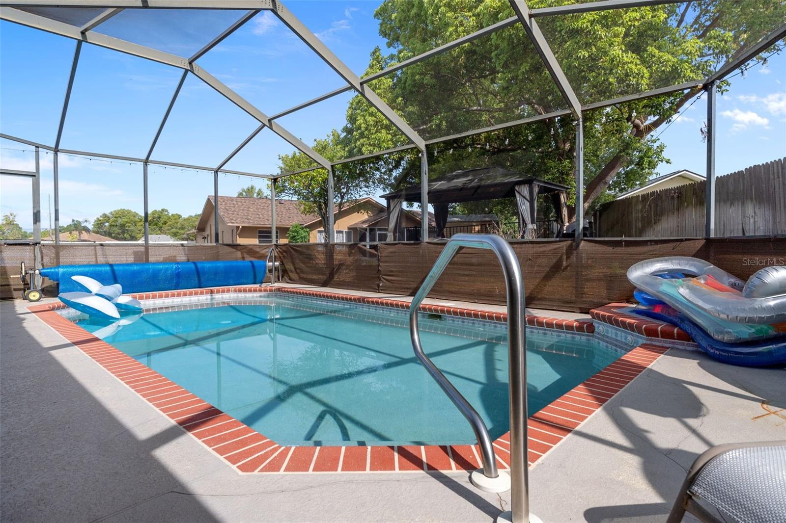 Listing photo id 1 for 4355 Goldcoast Avenue