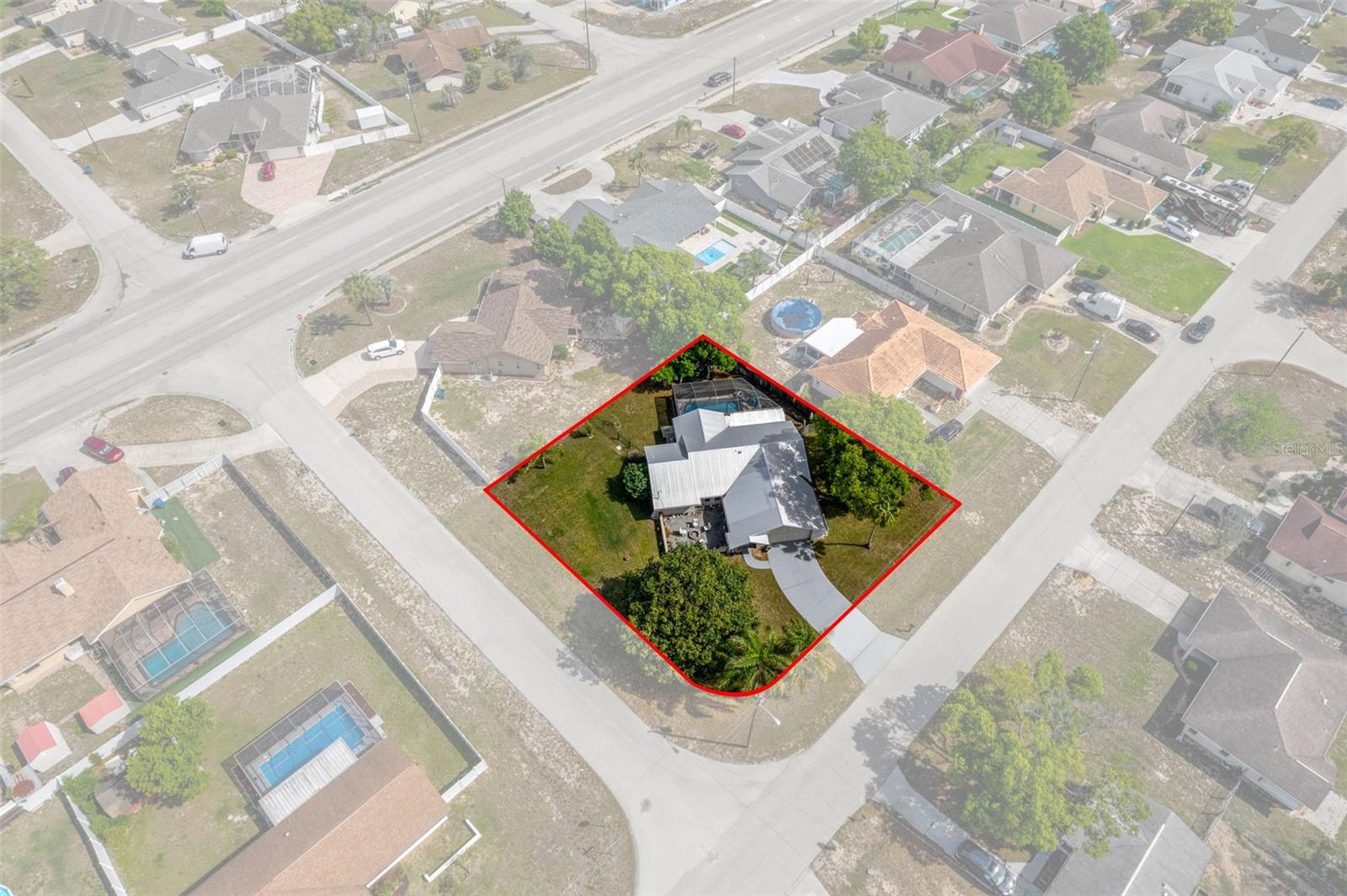 Listing photo id 28 for 4355 Goldcoast Avenue