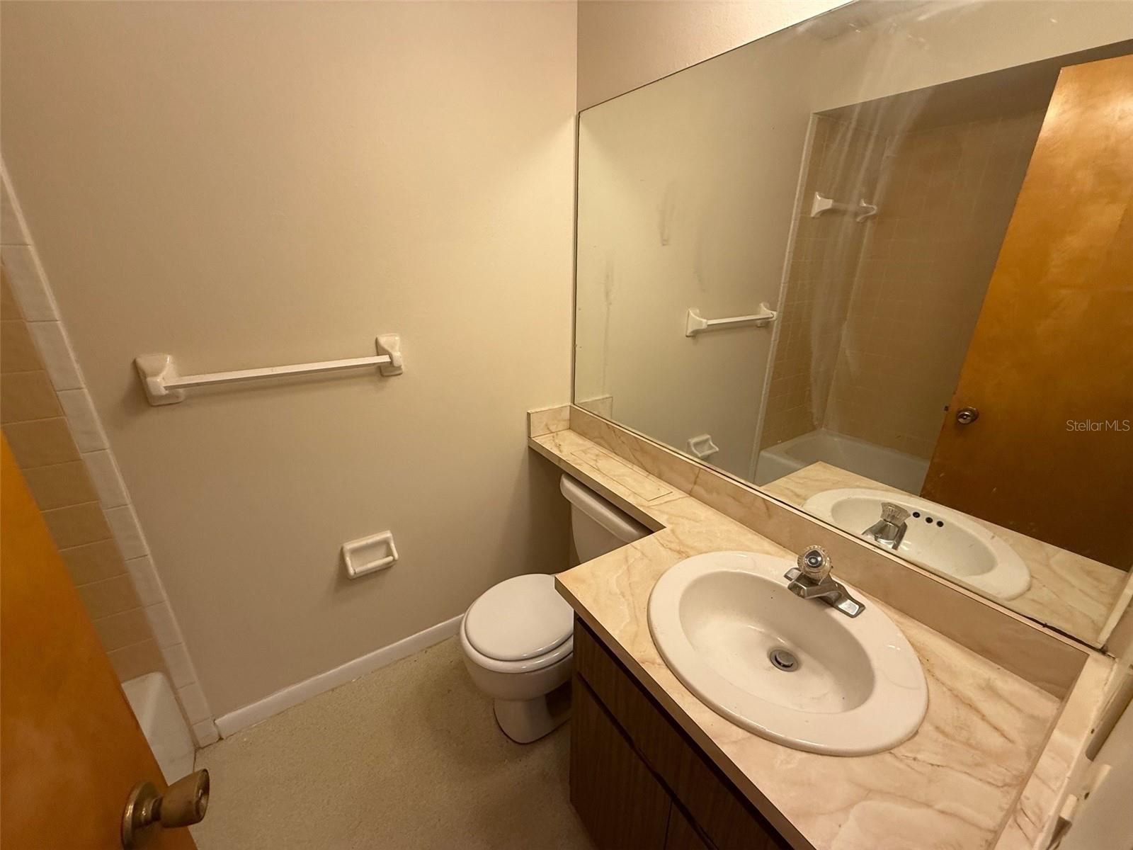 Image 14 of 19 For 5072 Lakewood Drive