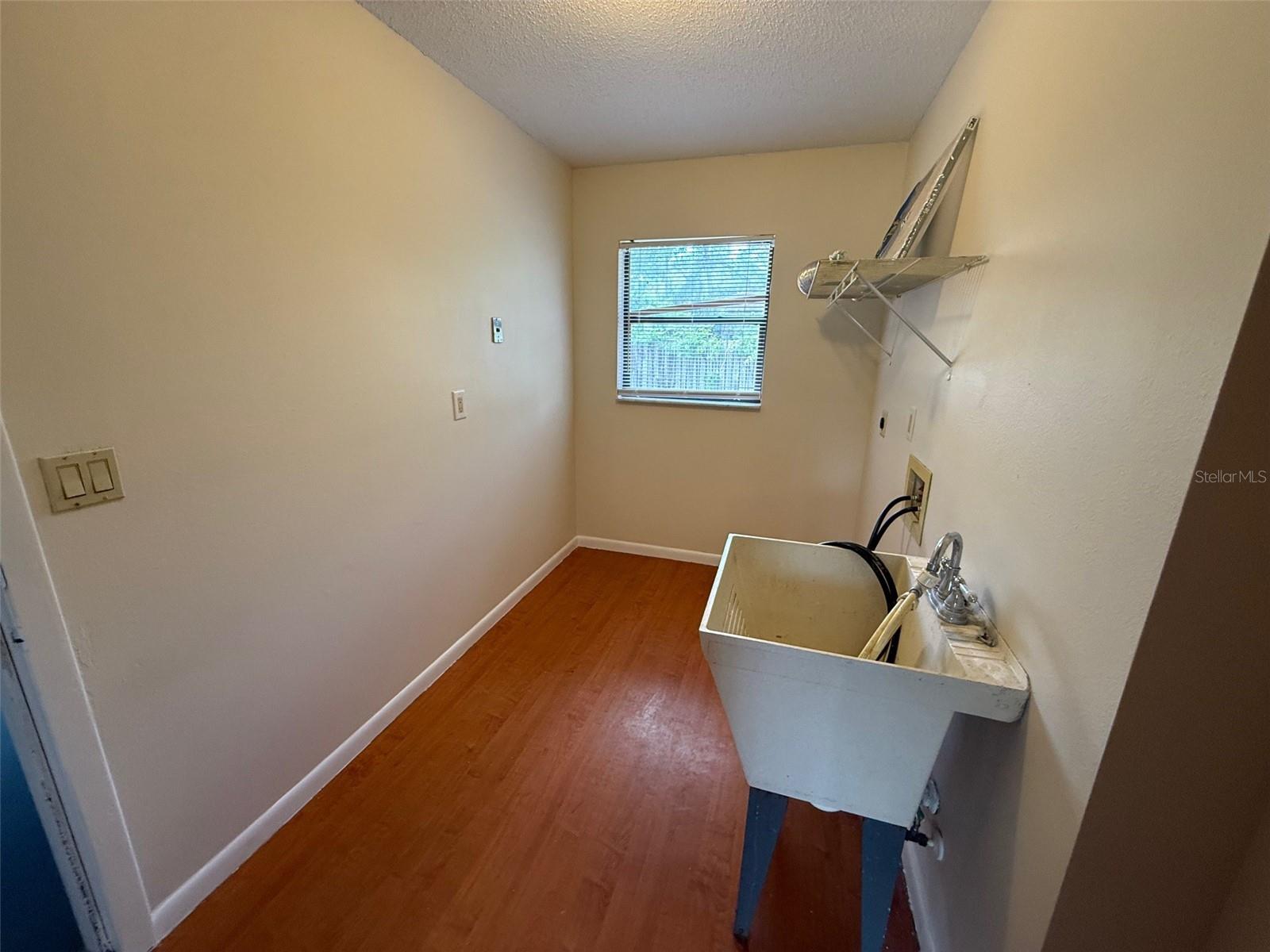 Image 16 of 19 For 5072 Lakewood Drive