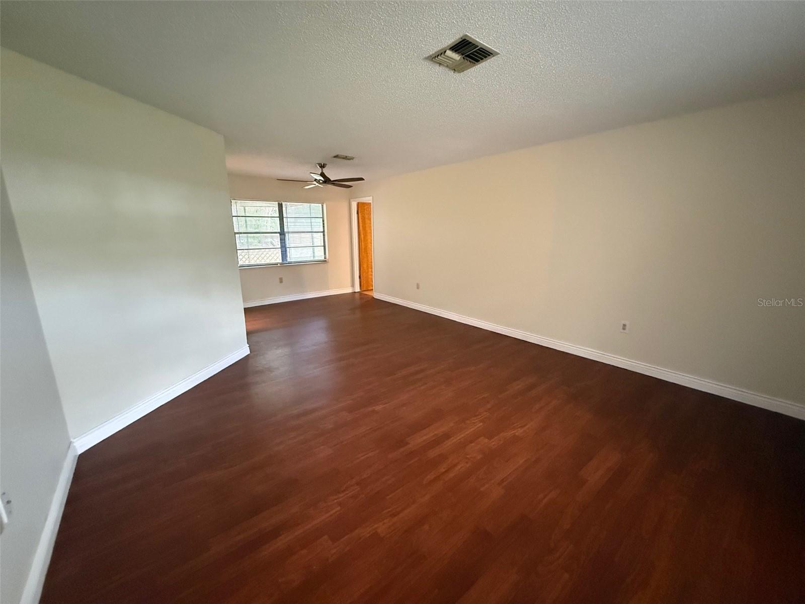 Image 2 of 19 For 5072 Lakewood Drive