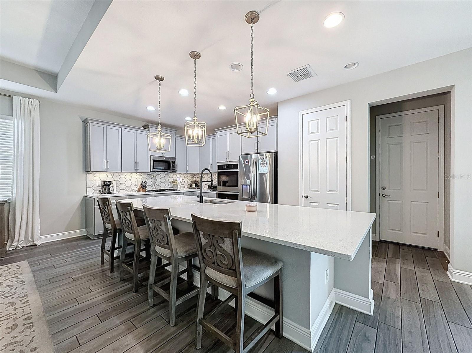 Image 11 of 49 For 13389 Batten Lane