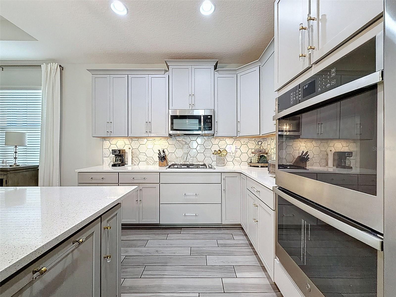 Image 13 of 49 For 13389 Batten Lane