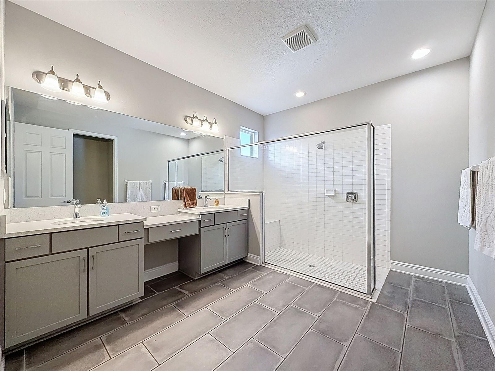 Image 19 of 49 For 13389 Batten Lane