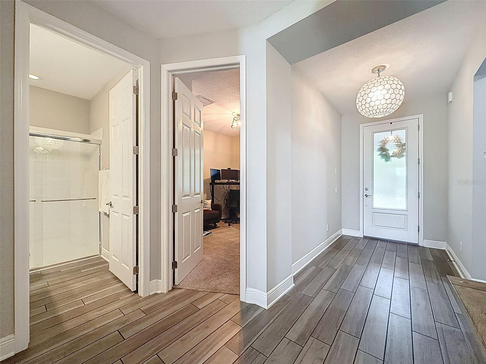 Image 21 of 49 For 13389 Batten Lane