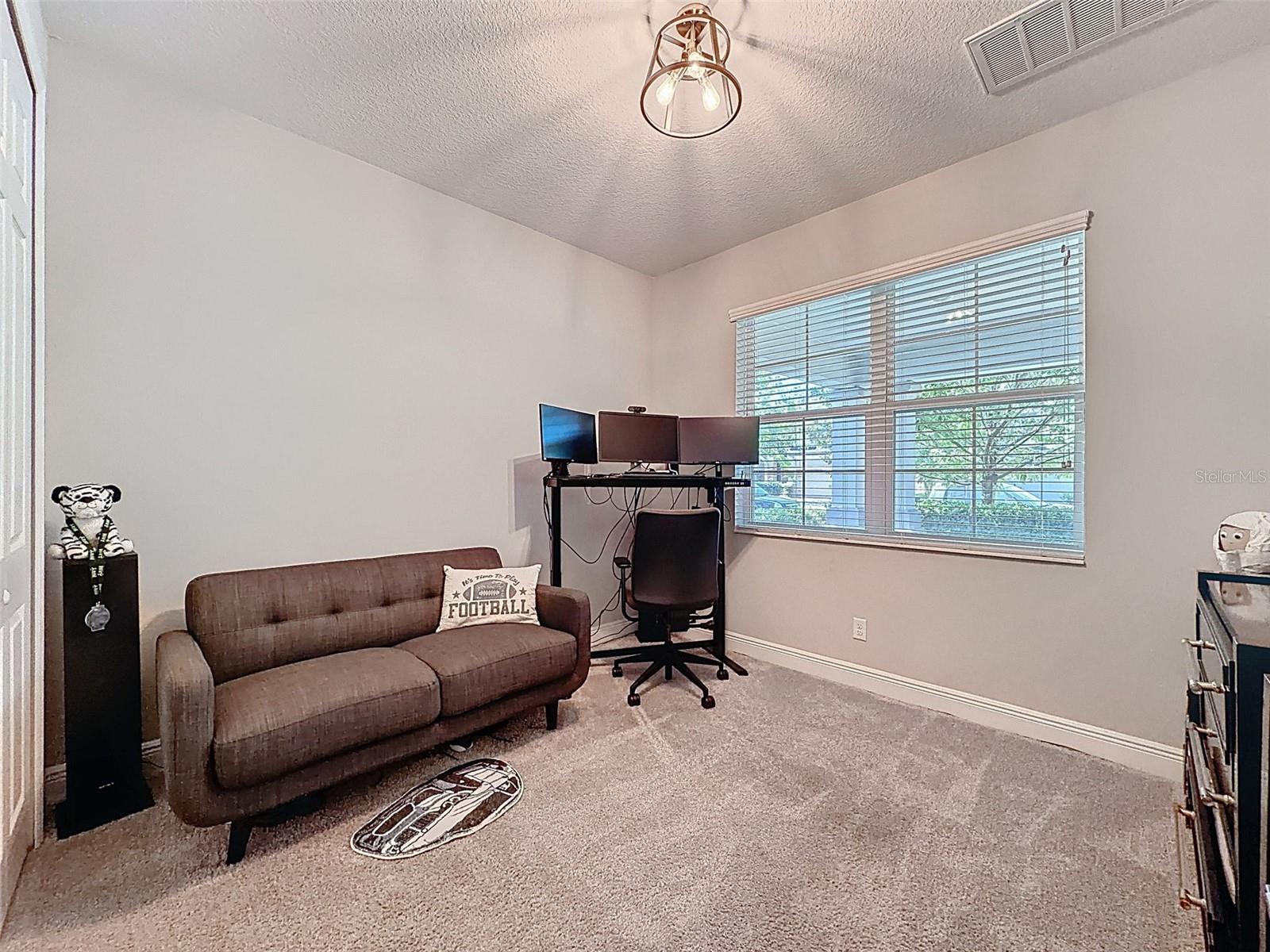 Image 22 of 49 For 13389 Batten Lane