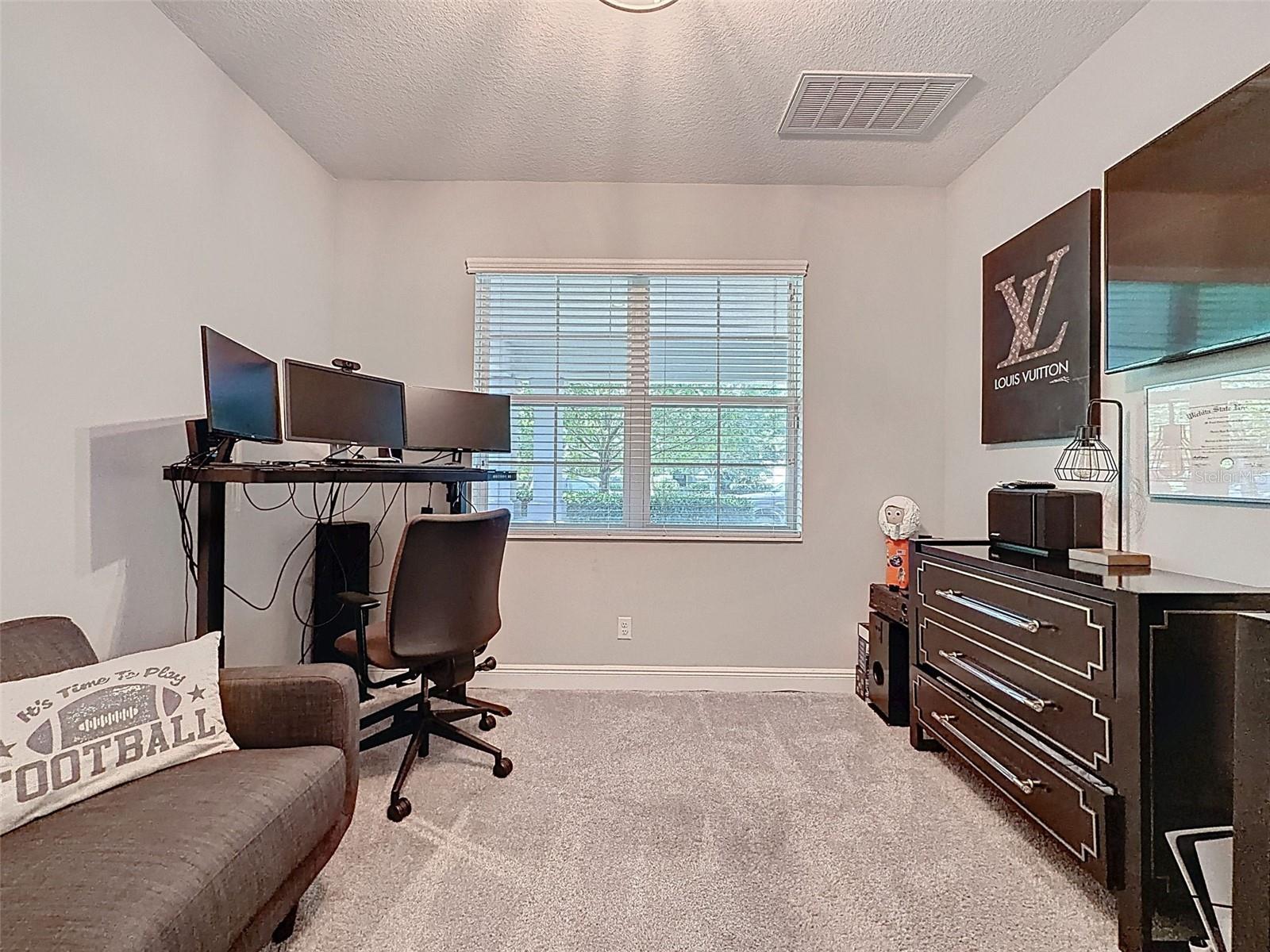 Image 23 of 49 For 13389 Batten Lane