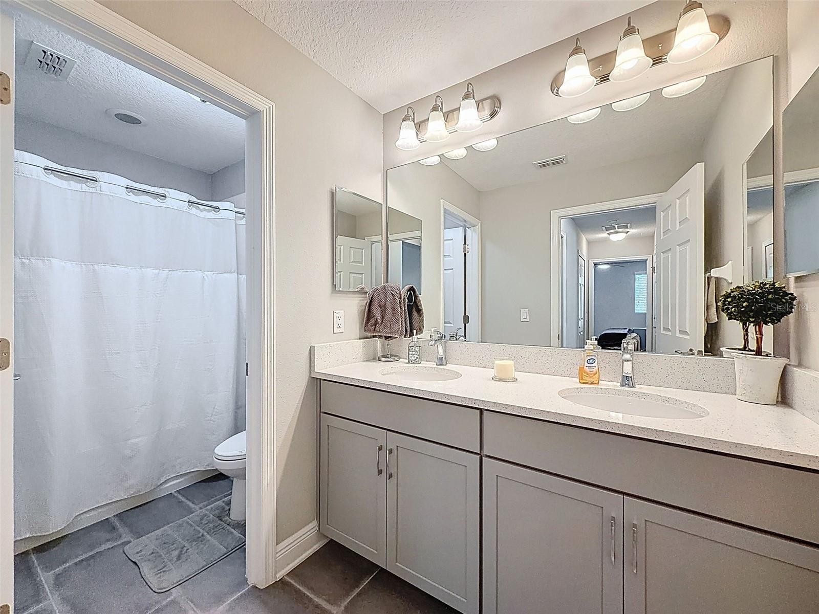 Image 30 of 49 For 13389 Batten Lane