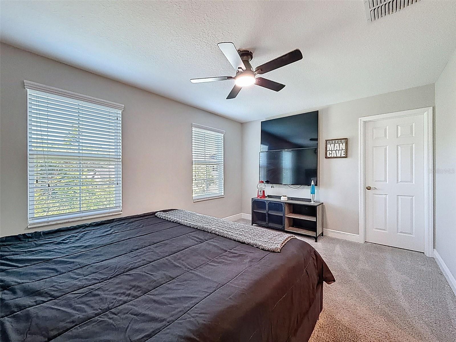 Image 33 of 49 For 13389 Batten Lane