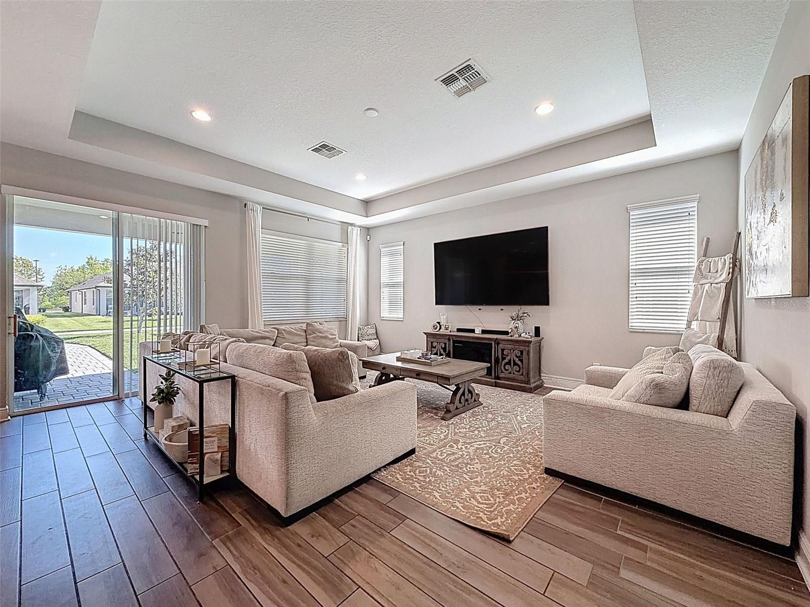 Image 6 of 49 For 13389 Batten Lane