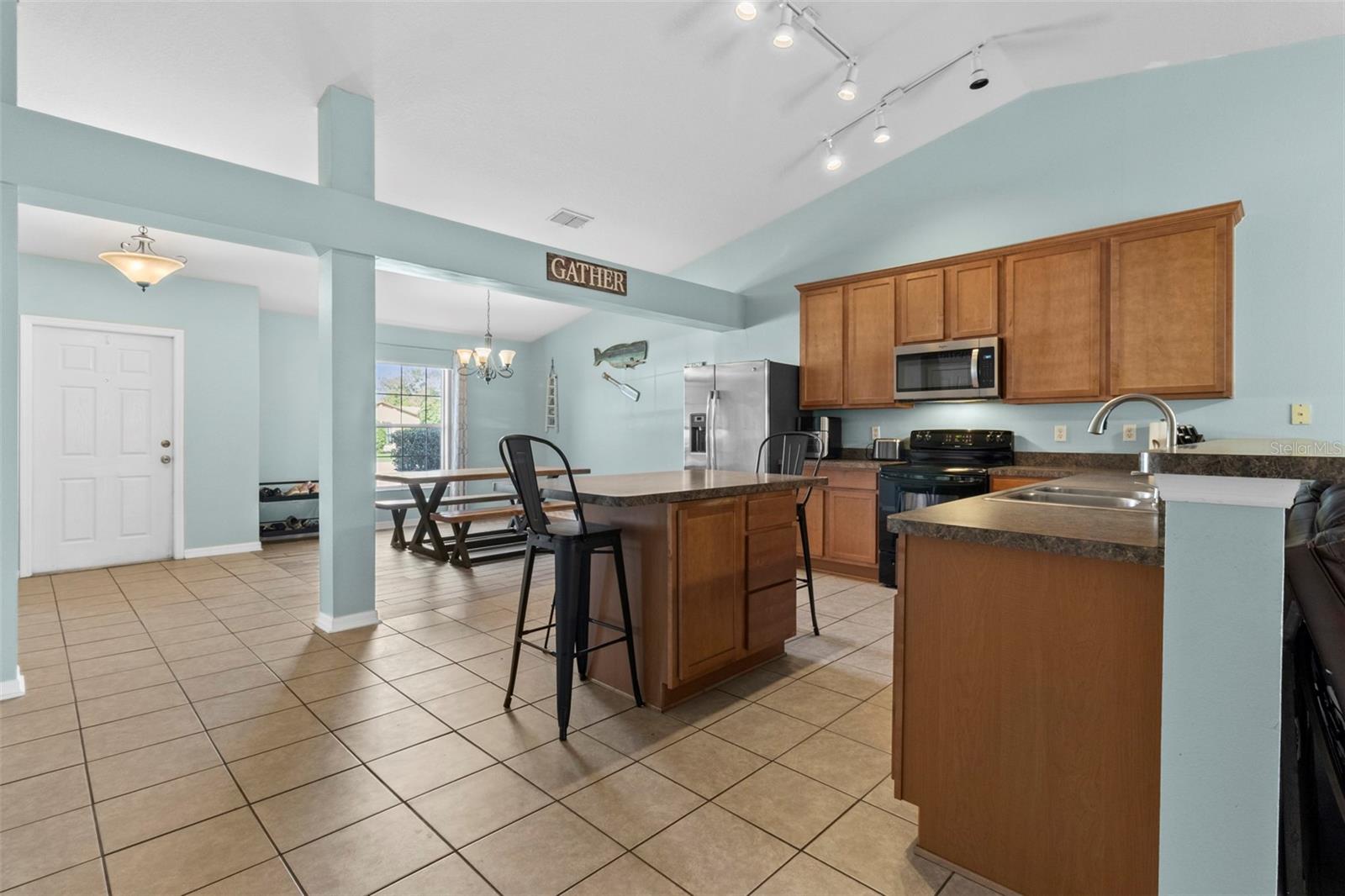 Image 11 of 38 For 9073 Horizon Drive