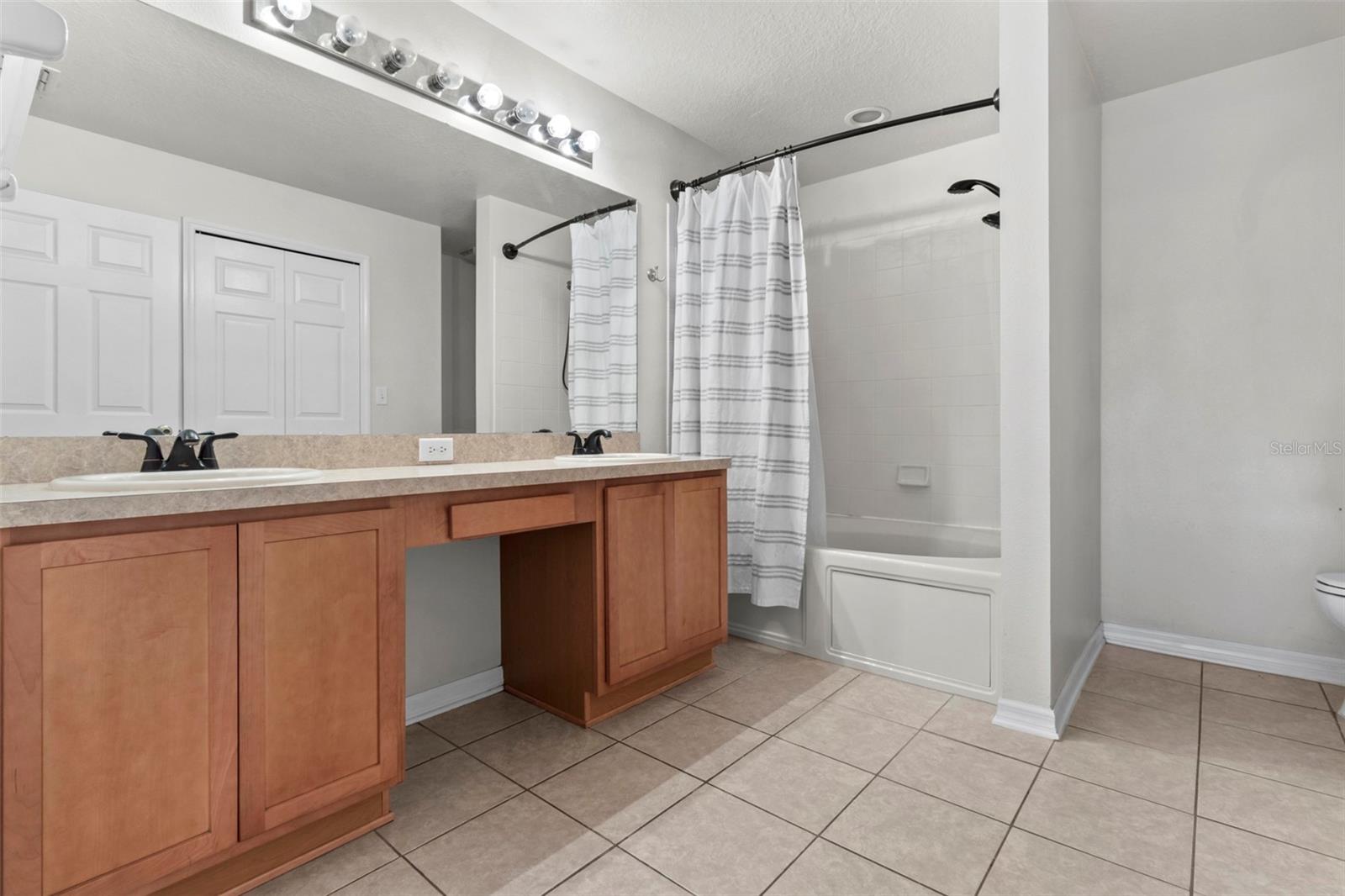 Image 22 of 38 For 9073 Horizon Drive