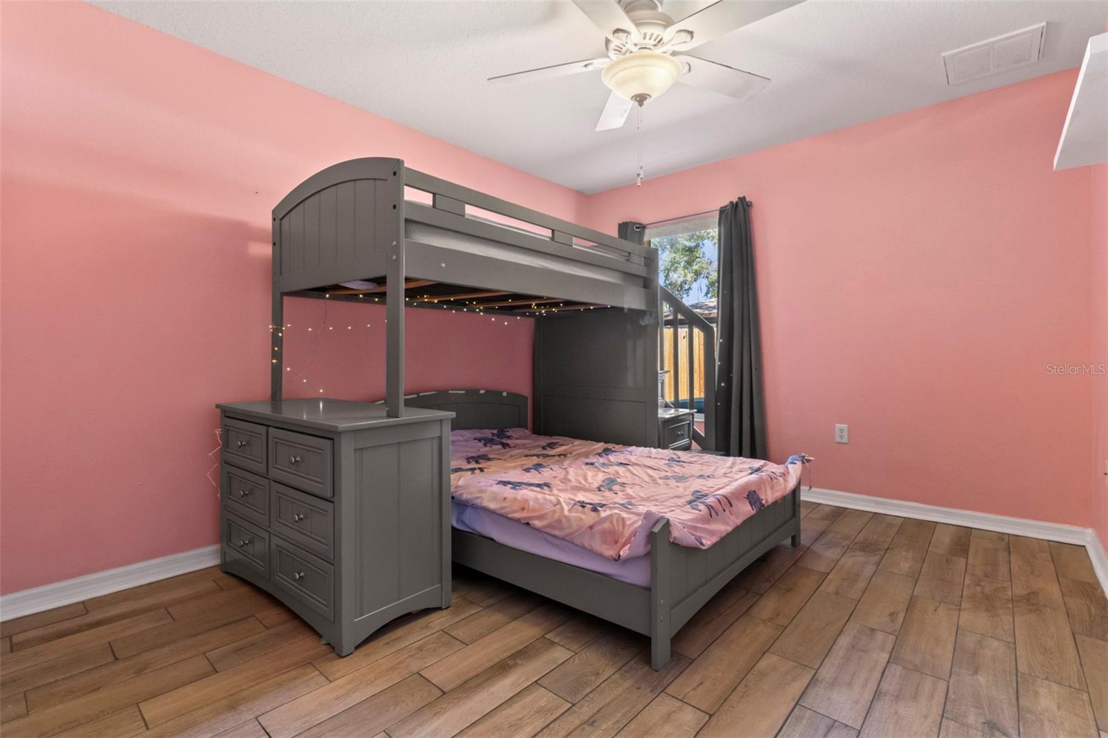 Image 27 of 38 For 9073 Horizon Drive