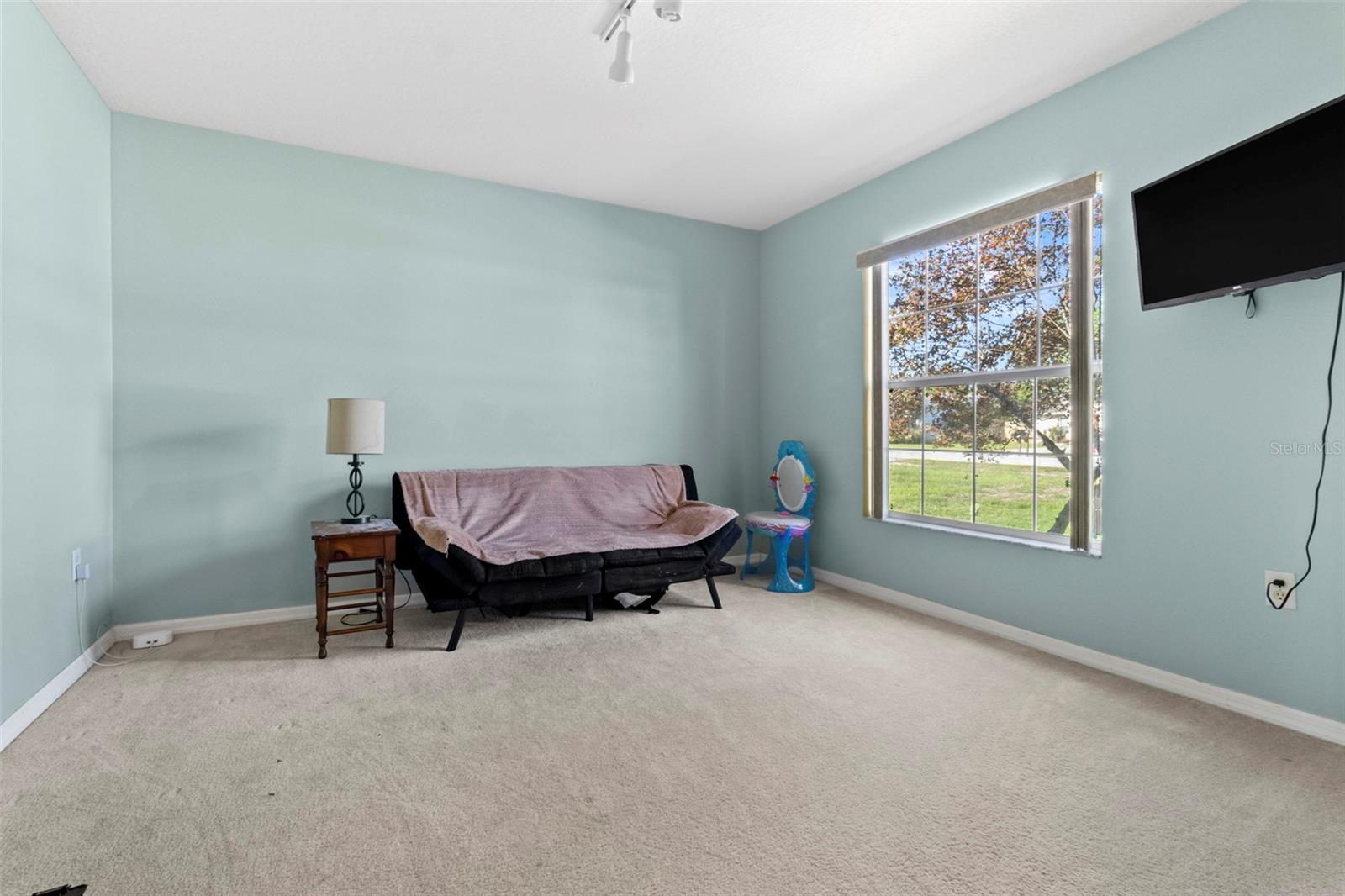 Image 5 of 38 For 9073 Horizon Drive