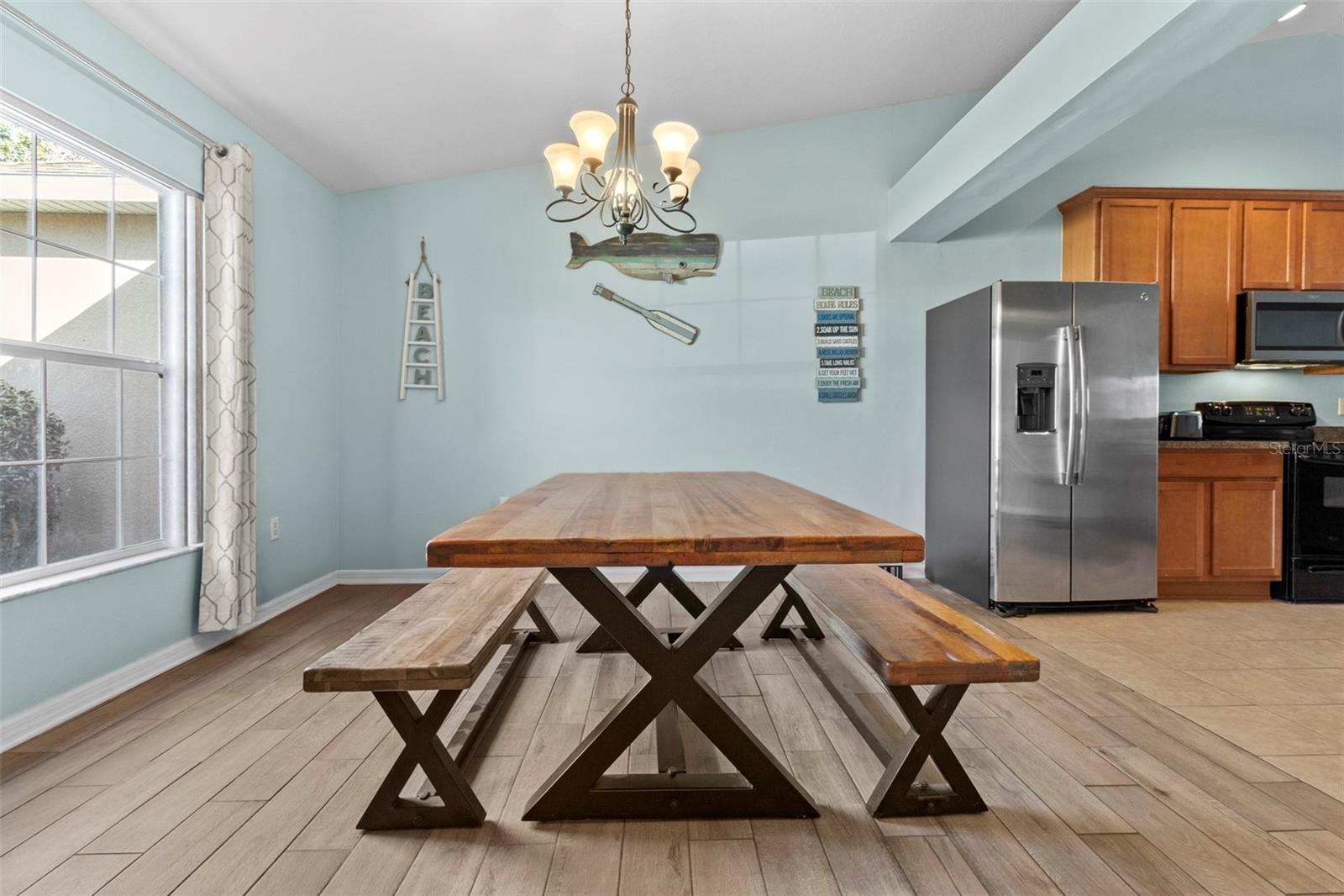 Image 7 of 38 For 9073 Horizon Drive