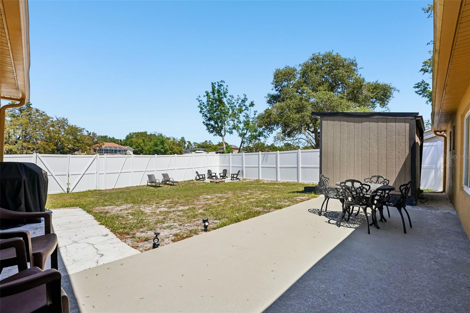 Image 28 of 63 For 10423 Bradford Street