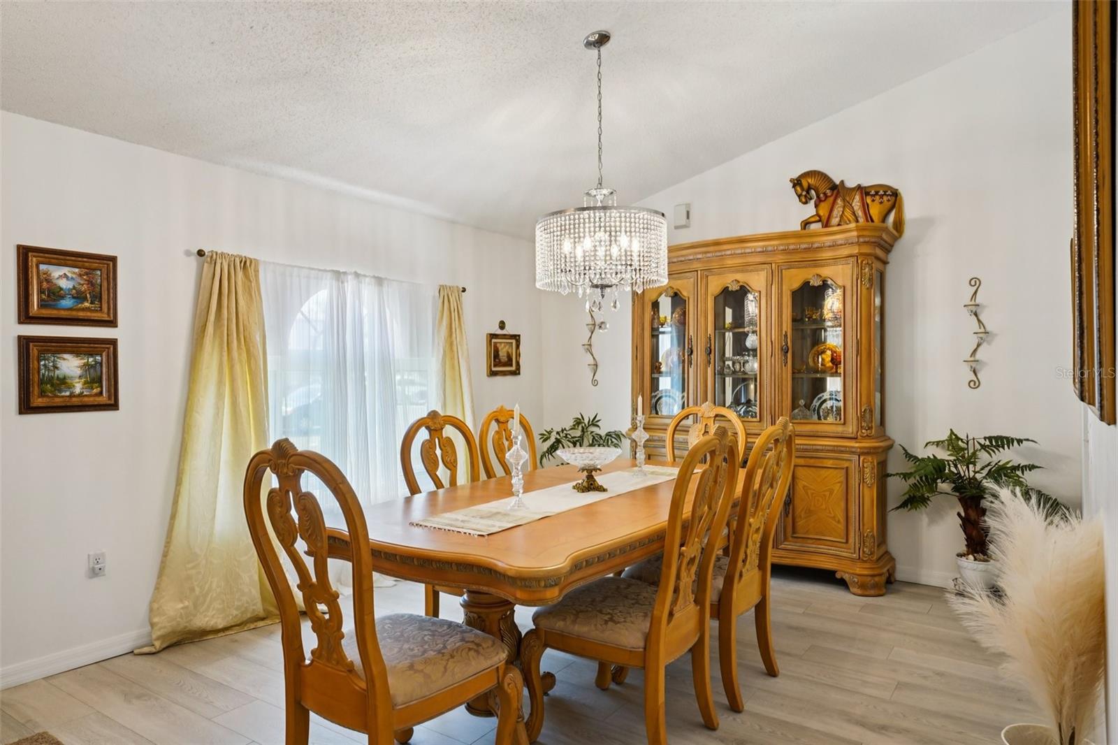 Image 40 of 63 For 10423 Bradford Street