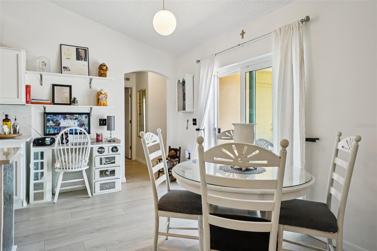 Image 42 of 63 For 10423 Bradford Street