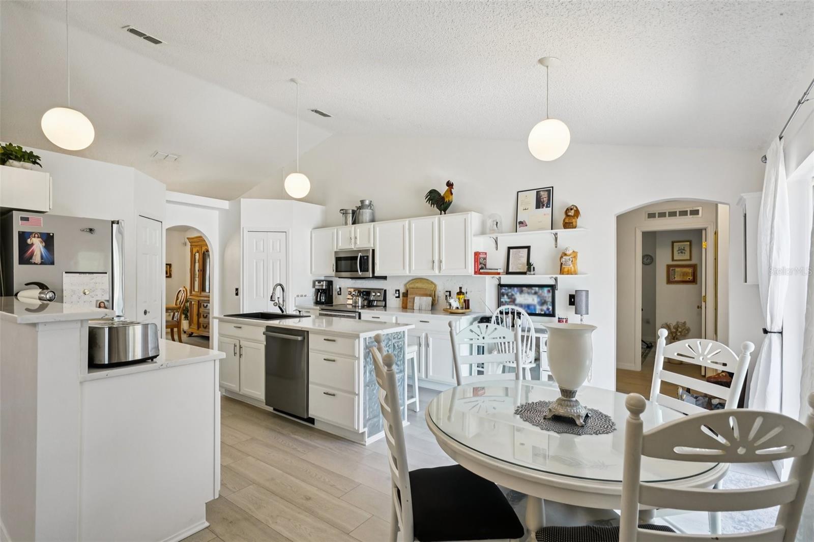 Image 43 of 63 For 10423 Bradford Street