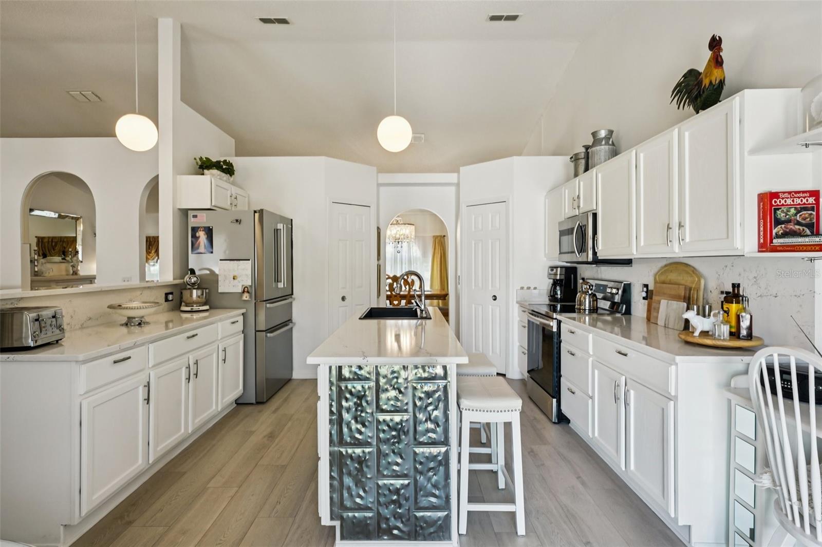 Image 44 of 63 For 10423 Bradford Street