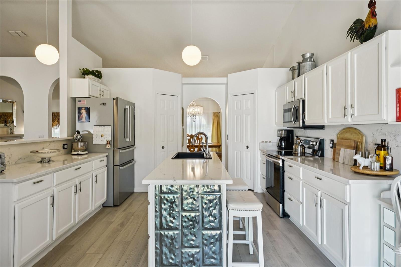 Image 47 of 63 For 10423 Bradford Street