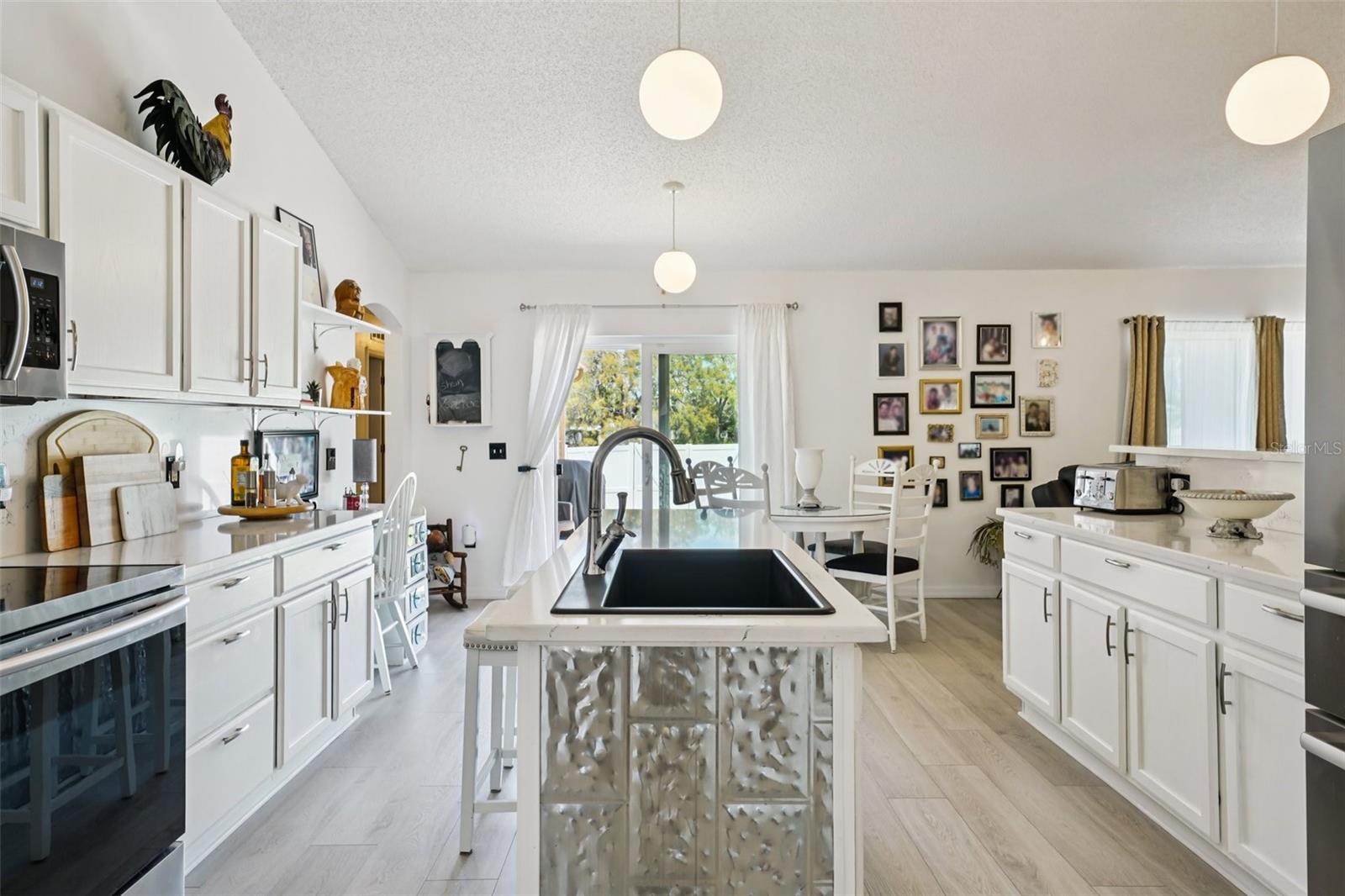 Image 49 of 63 For 10423 Bradford Street