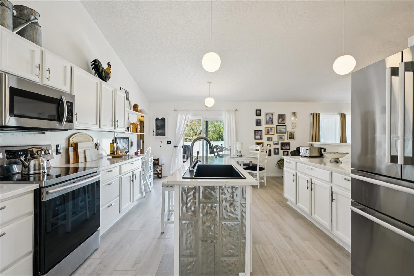 Image 50 of 63 For 10423 Bradford Street