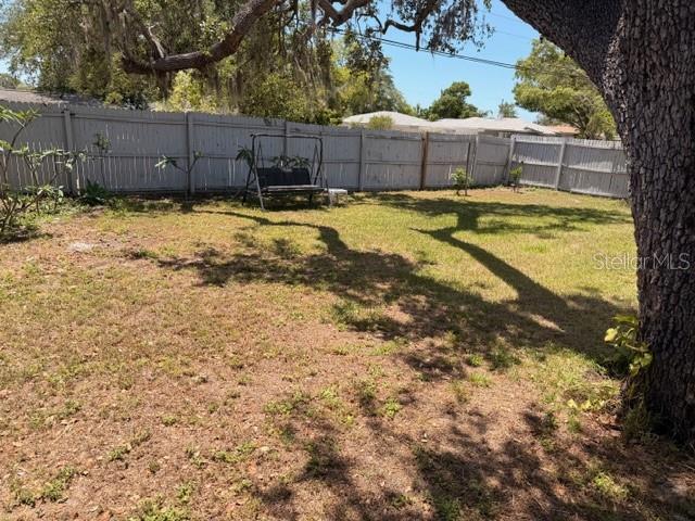 Image 29 of 33 For 519 Norfolk Street