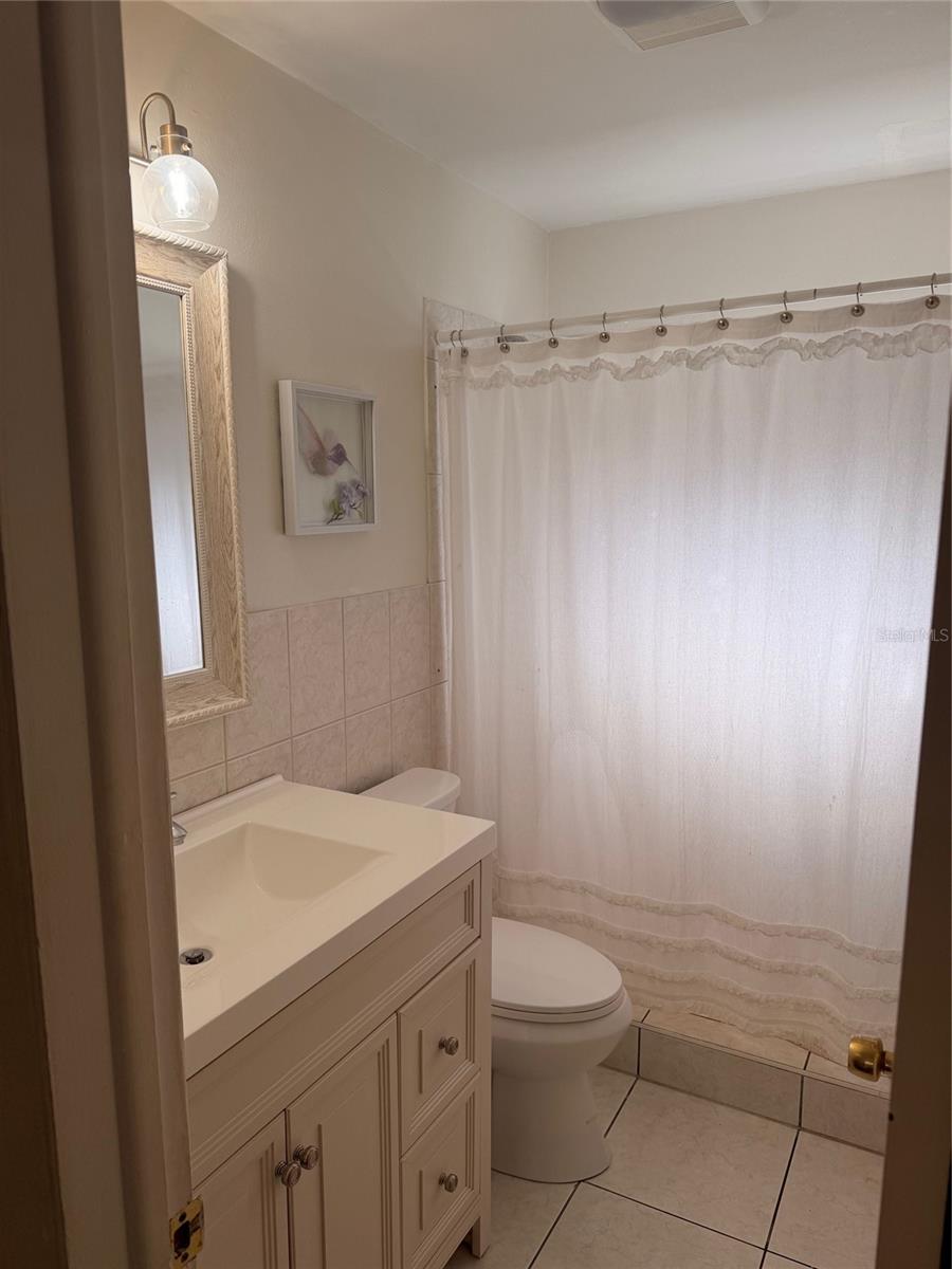 Image 15 of 28 For 519 Norfolk Street