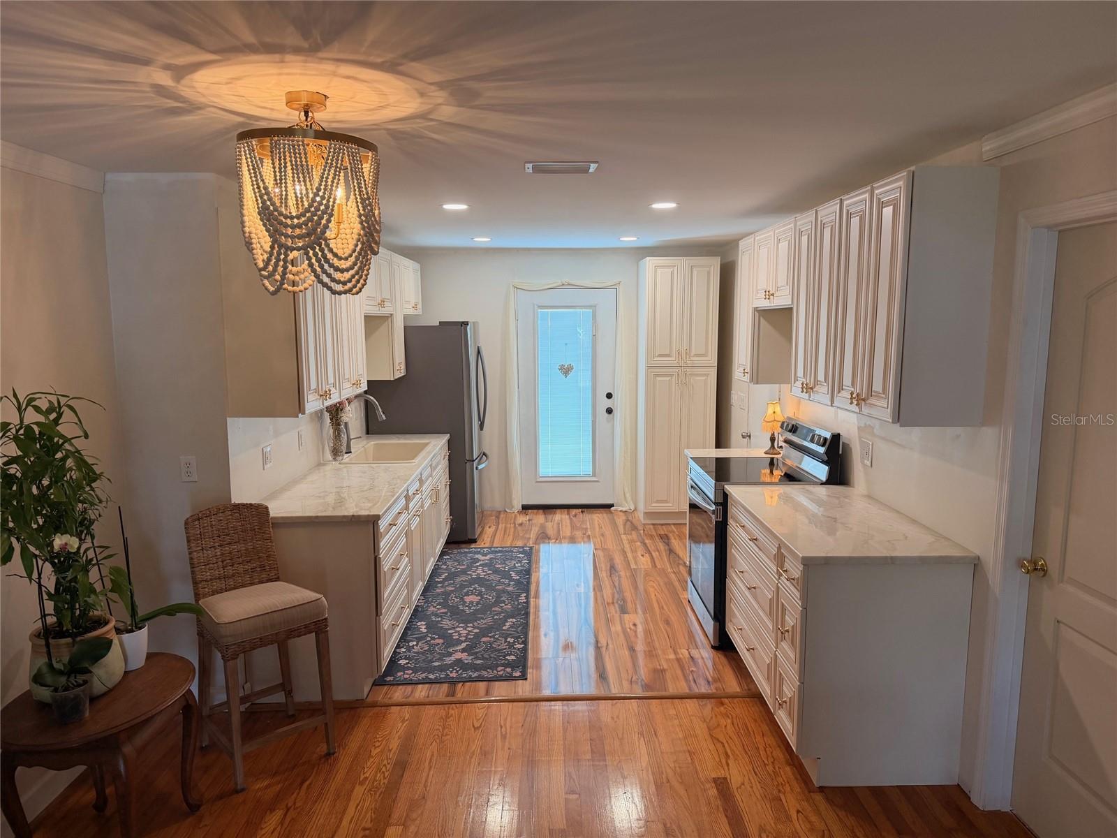 Image 4 of 28 For 519 Norfolk Street