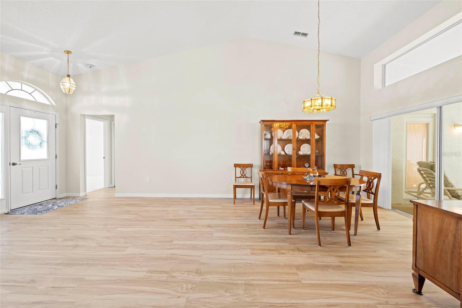 Image 10 of 56 For 432 Mistwood Court