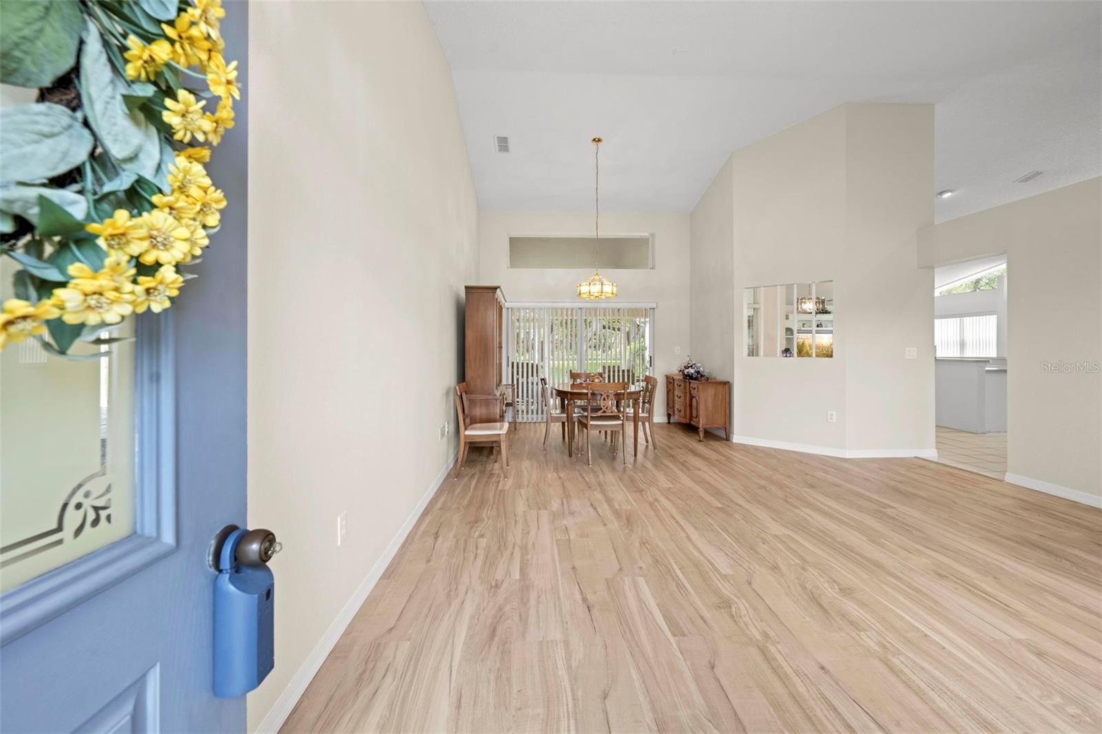 Image 4 of 56 For 432 Mistwood Court