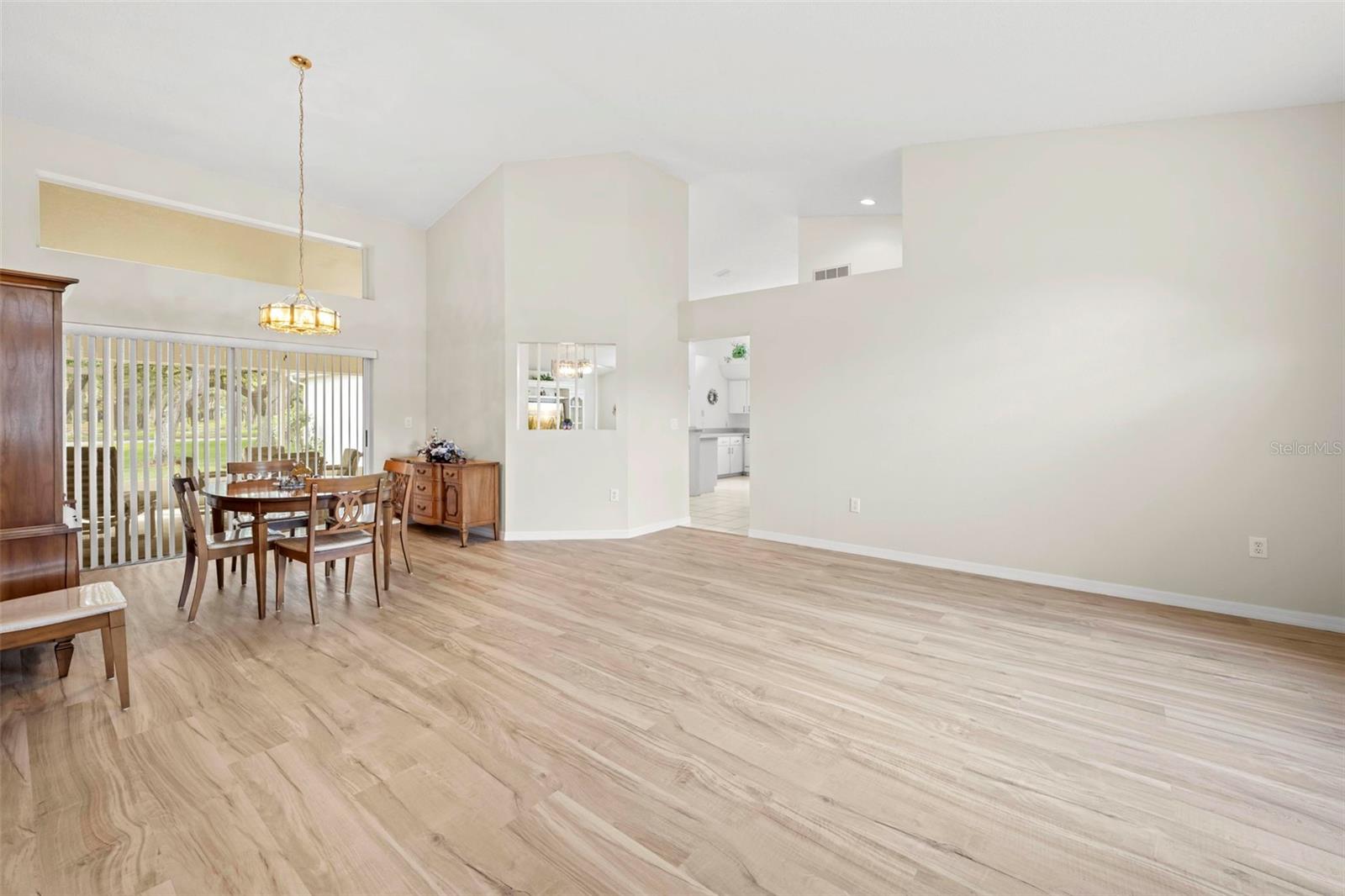 Image 5 of 56 For 432 Mistwood Court