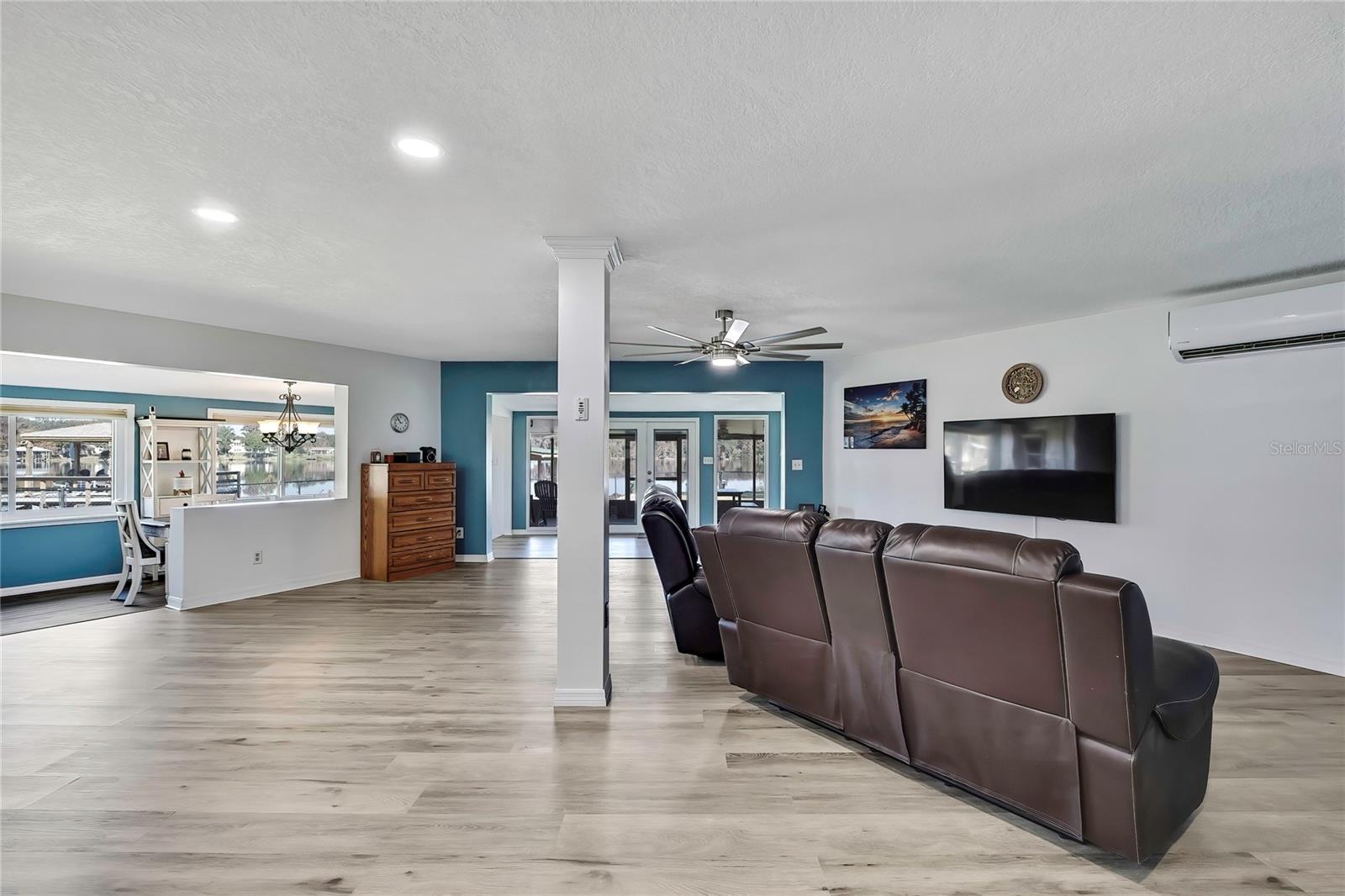 Image 13 of 73 For 6670 Merleing Loop