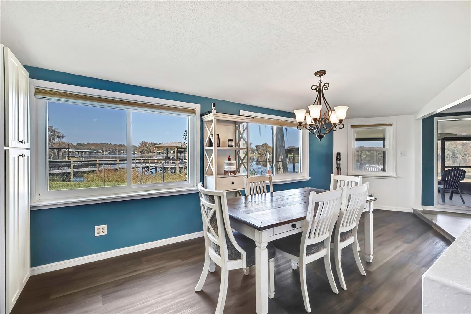 Image 16 of 73 For 6670 Merleing Loop