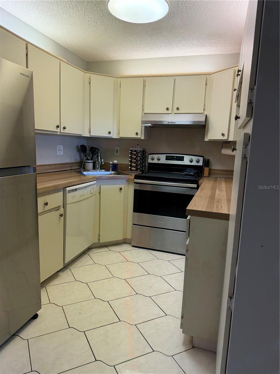 Image 7 of 23 For 2688 Pine Ridge Way N A2