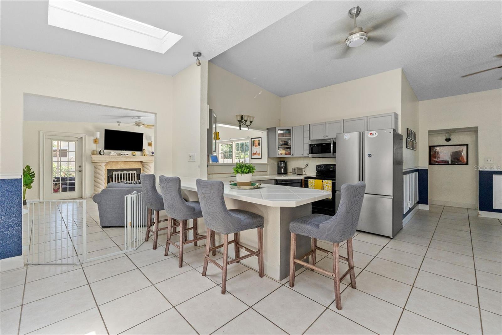 Image 4 of 27 For 7300 11th Avenue N