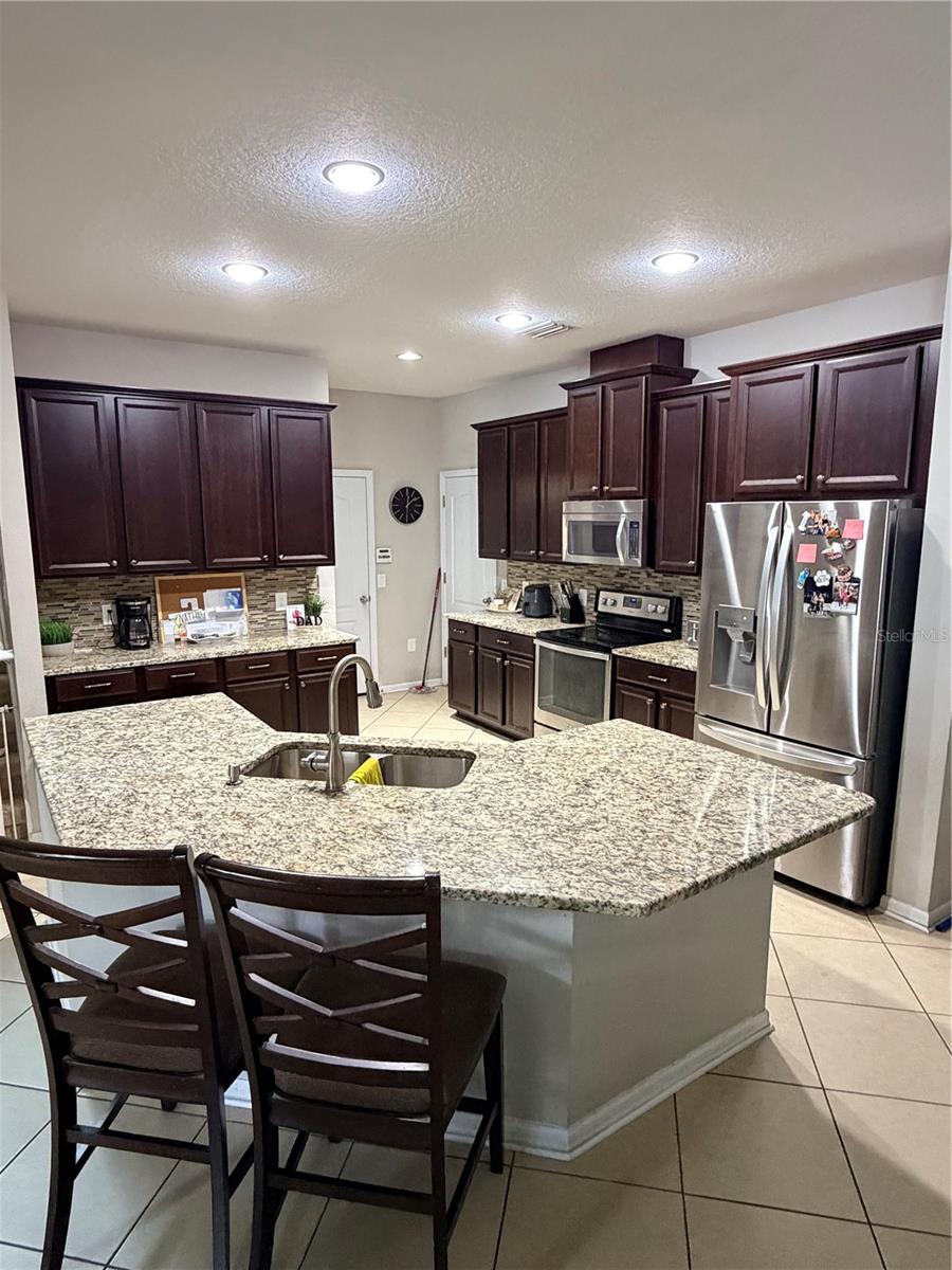 Image 15 of 37 For 2514 Cross More Street